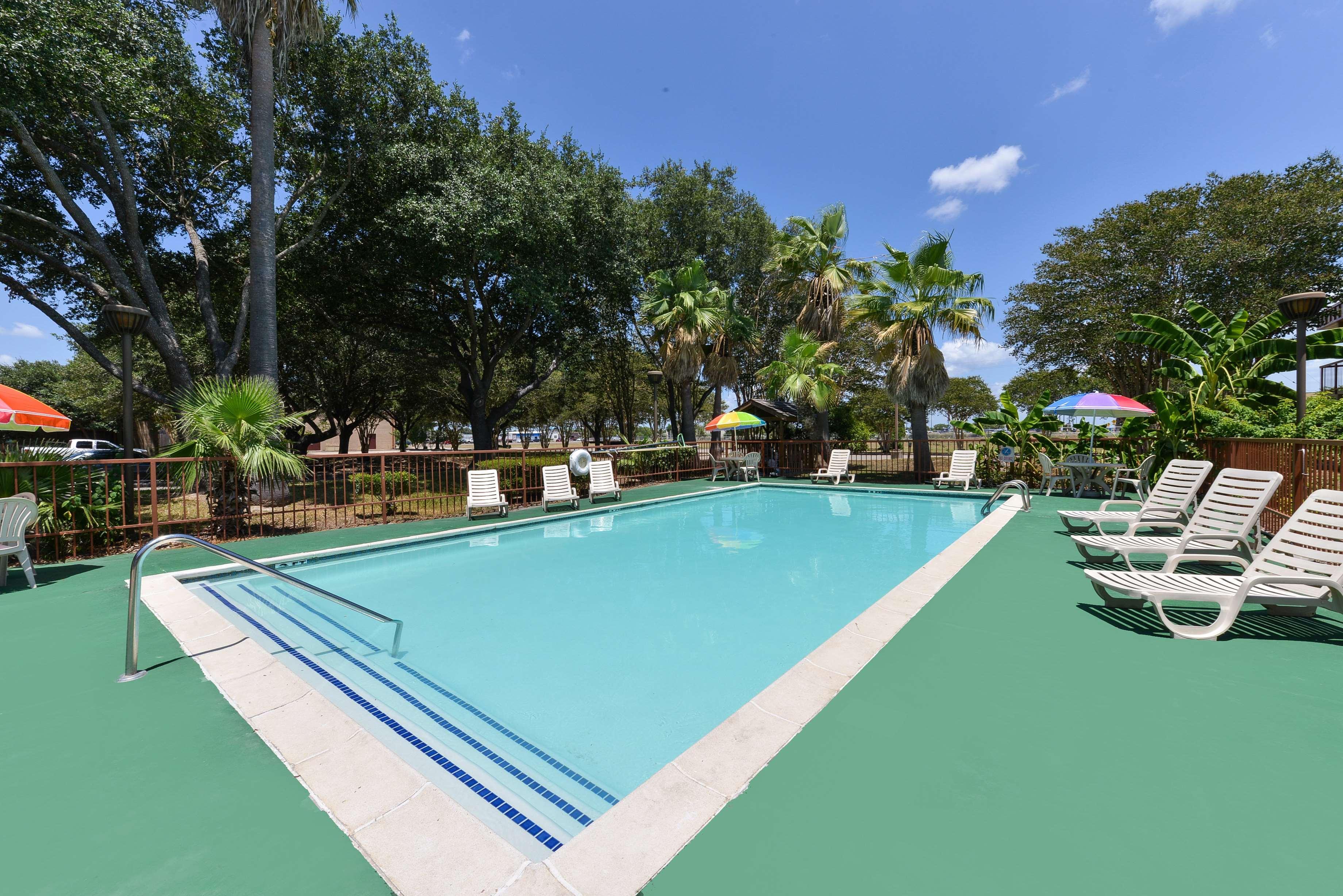 Americas Best Value Inn And Suites Victoria Buitenkant foto